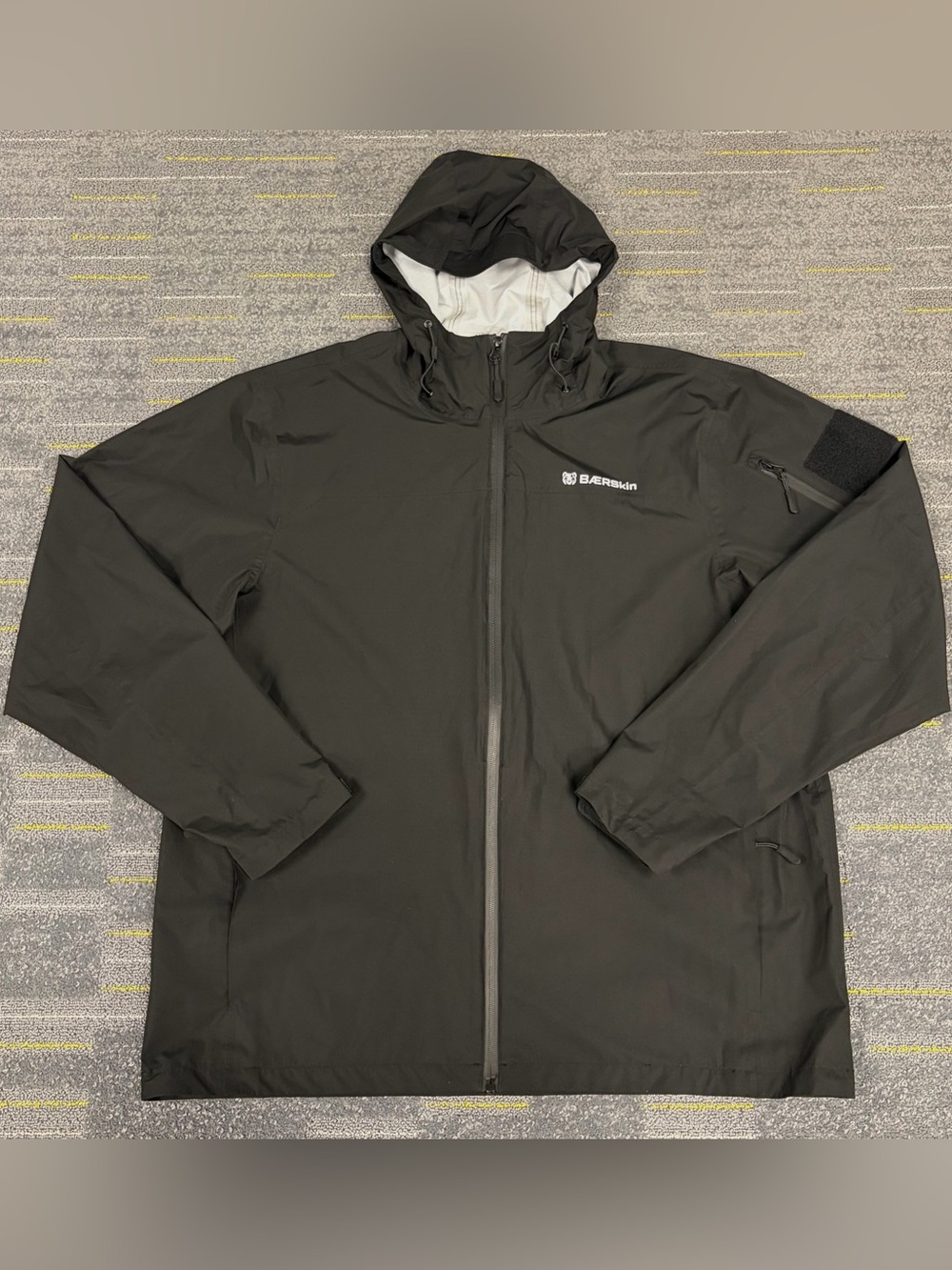 BAERSkin Heavy Storm Waterproof Rain Jacket Mens L Black Lightweight Outdoor